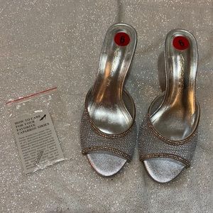 Caparros high heels silver with studs